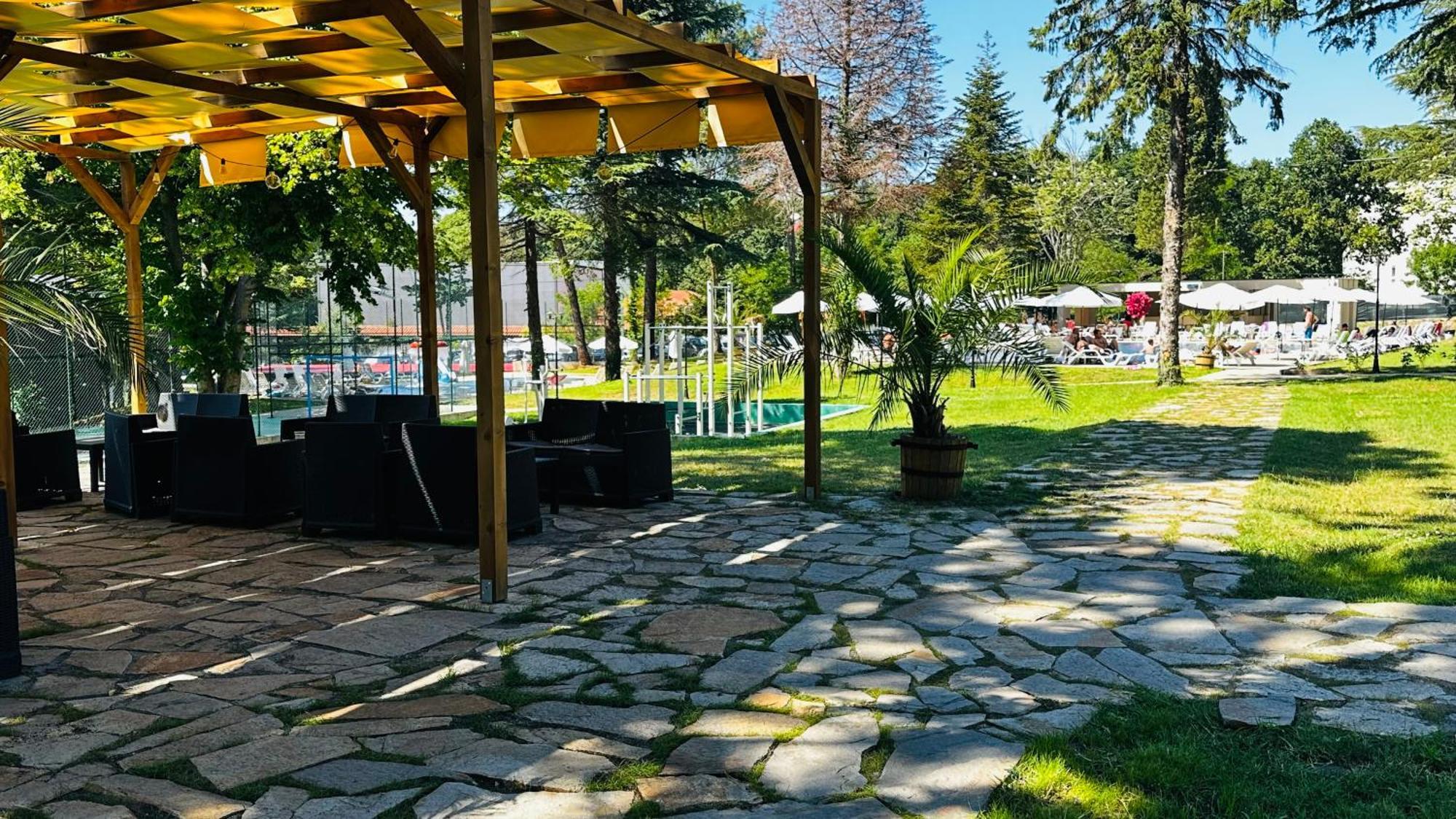 Queen Nelly Park Kiten  Exterior foto