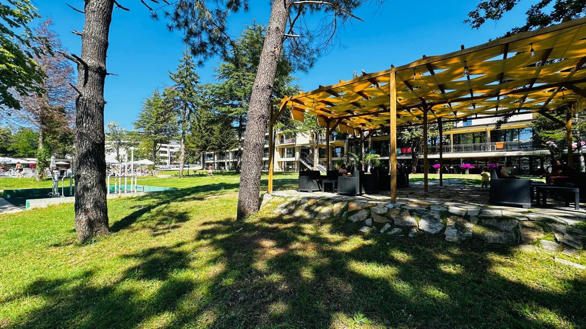 Queen Nelly Park Kiten  Exterior foto